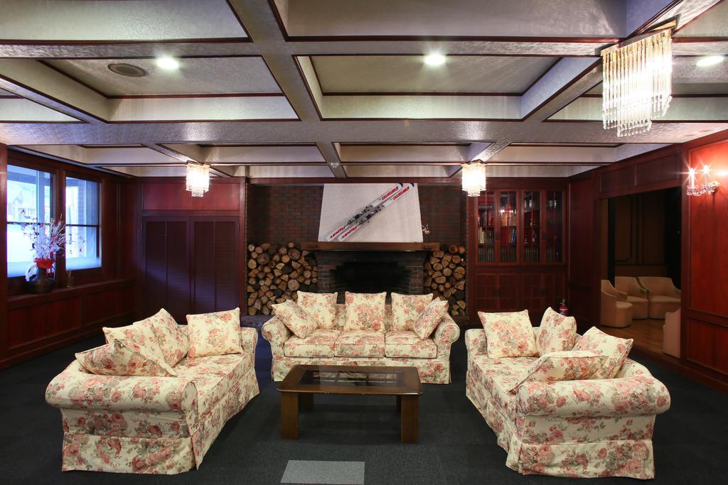 Shiga Palace Hotel Yamanouchi  Exterior photo